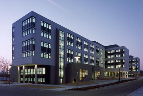 Das Hörsaal- und Seminargebäude (Bild: Constantin Meyer)