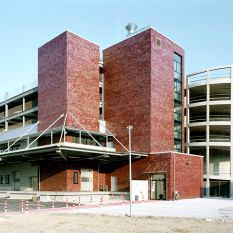 Neubau eines Logistikzentrums mit Parkhaus für das Klinikum Dortmund