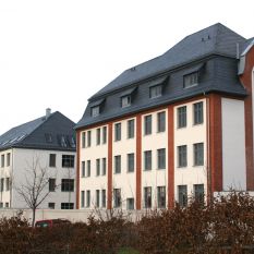 Umbau von ehemaligen Mannschaftsgebäuden in ein Studentenwohnheim in Weimar