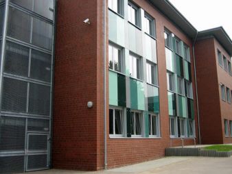 Sanierung und Umbau einer denkmalgeschützten Schule in der Gemeinde Ritterhude