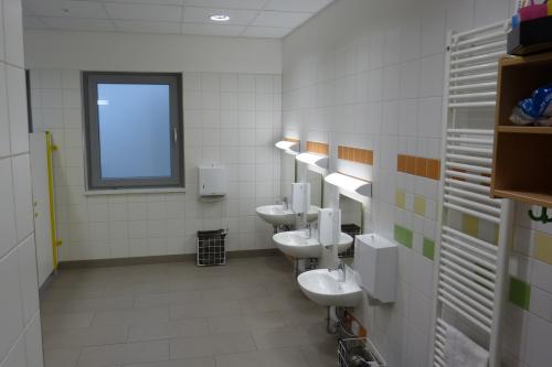 Kindgerecht wie alle übrigen Räume sind auch die Bäder eingerichtet.