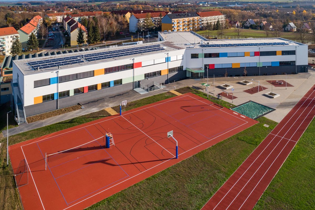 Einweihung der neuen Thüringer Gemeinschaftsschule in Greußen Einweihung der neuen Thüringer Gemeinschaftsschule in Greußen