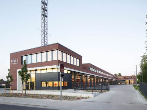 Feuer- und Rettungswache 3 in Hannover mit Atemschutzwerkstatt zur ABC-Gefahrenabwehr
