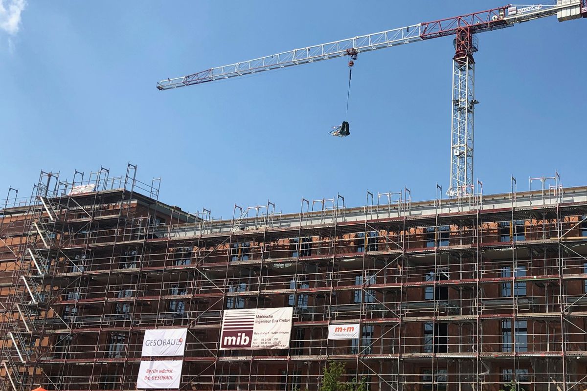 GESOBAU feiert Richtfest in Hellersdorf GESOBAU feiert Richtfest in Hellersdorf