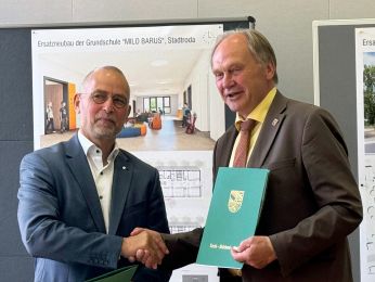 Vertragsunterzeichnung für Schulneubau in Stadtroda